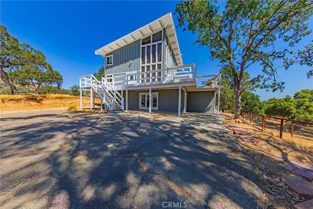 Property Photo:  29997 Corral Drive  CA 93614 