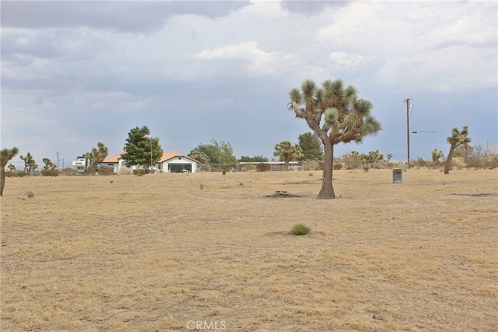 Property Photo: 111 La Mirada Road CA 92371
