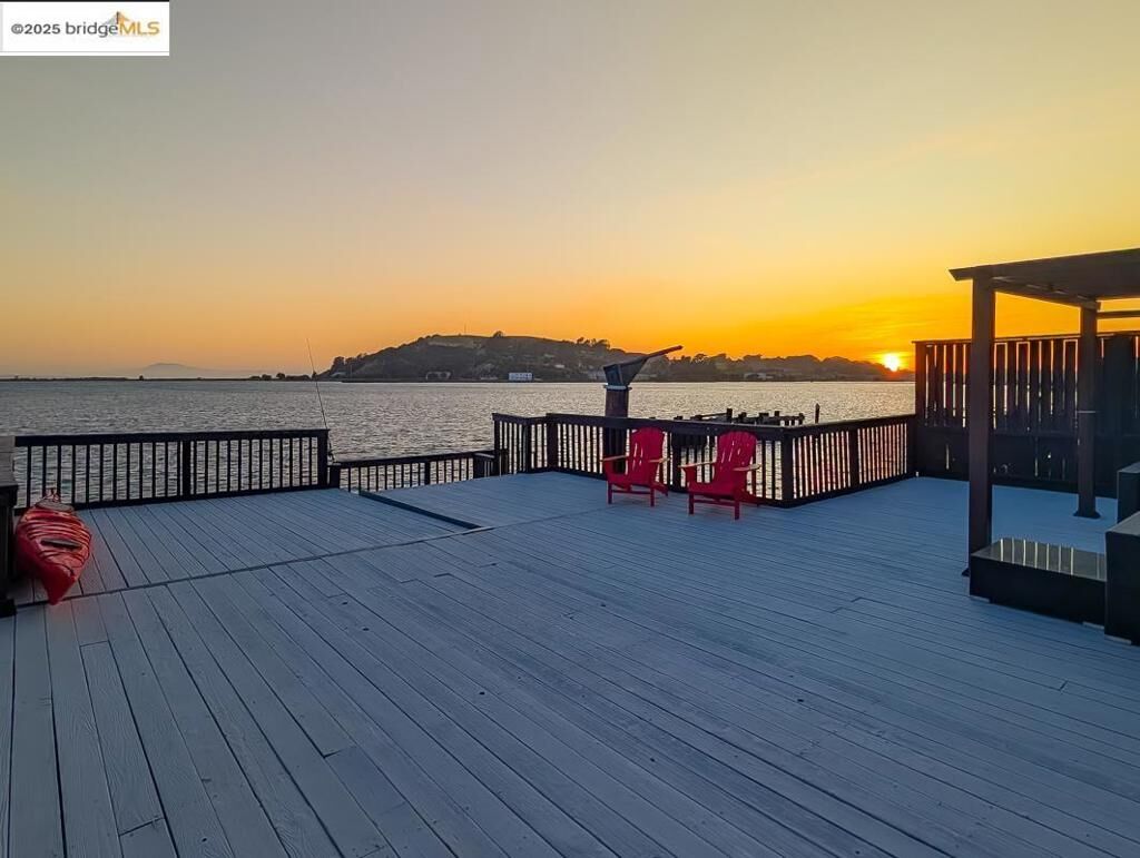 Property Photo:  8 Sandy Beach Road  CA 94590 