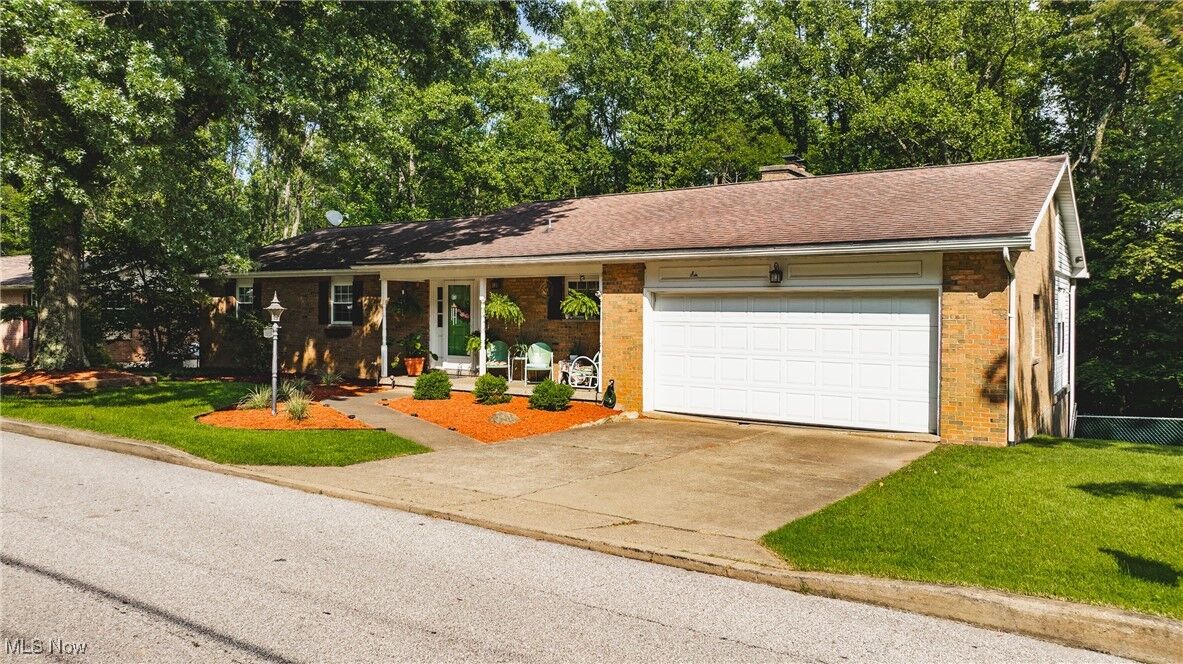 Property Photo: 6 Ashwood Drive WV 26105