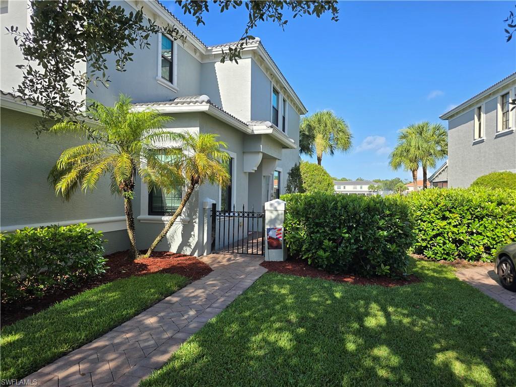 Property Photo:  15591 Summit Place Cir 313  FL 34119 