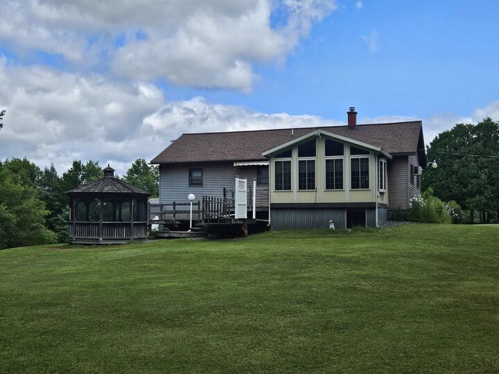 Property Photo:  525 North Littleton Road  NH 03561 