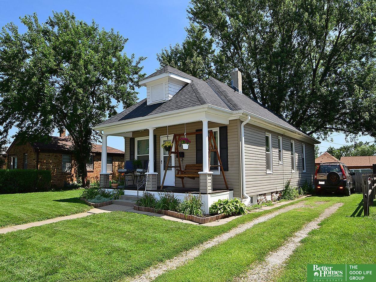 Property Photo: 7809 N 28th Avenue NE 68112