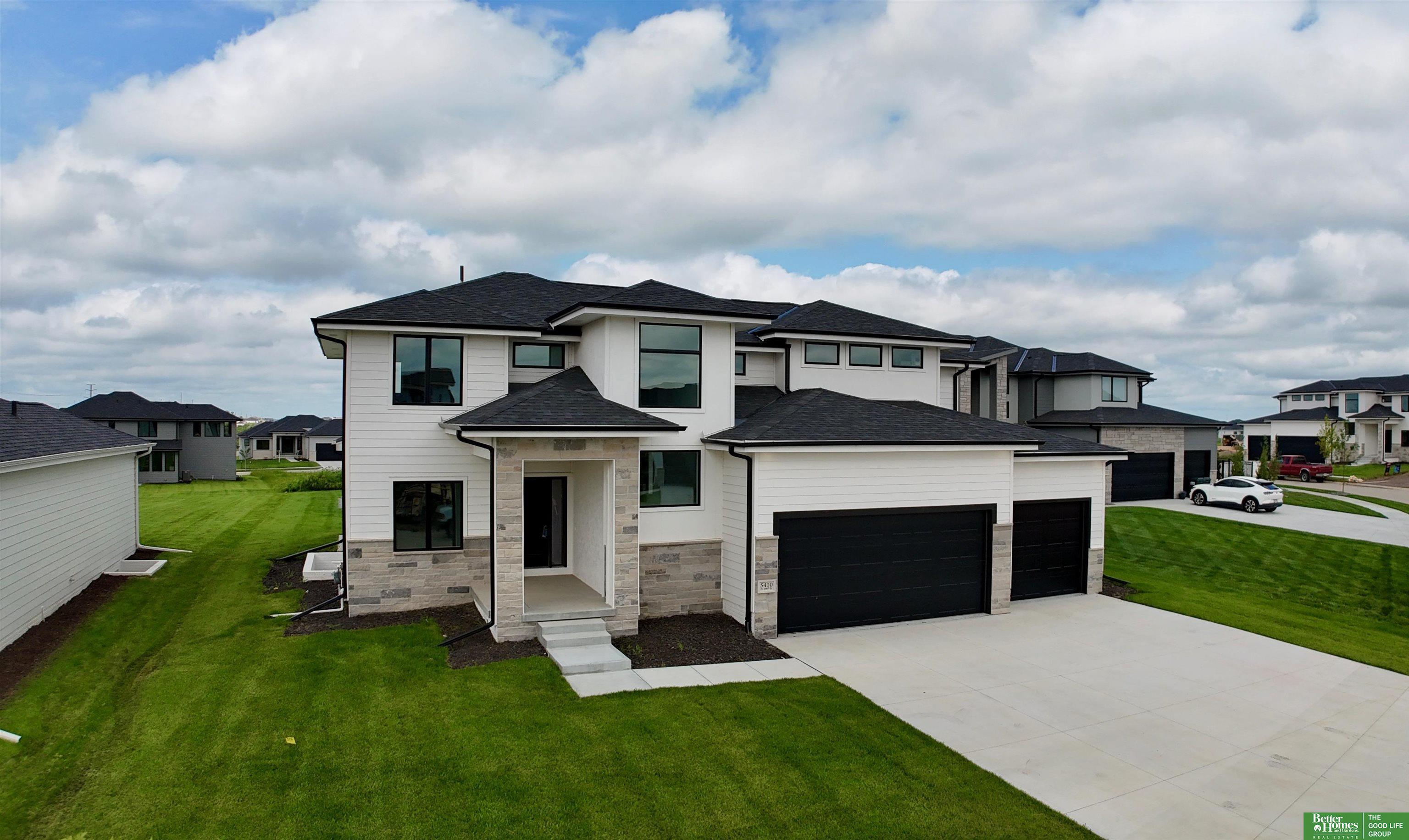 Property Photo: 5410 N 196th Street NE 68022