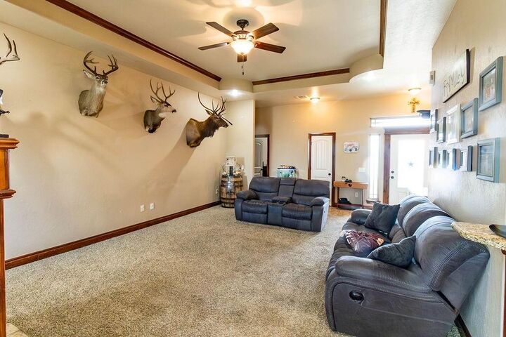 Property Photo:  1414 Limestone Way  OK 73538 