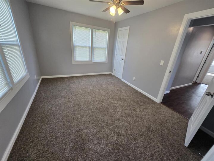Property Photo:  208 SE 2nd Street  OK 73160 
