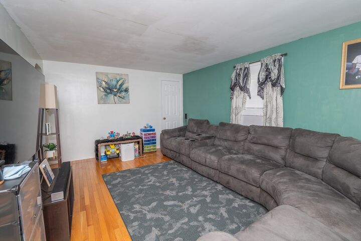 Property Photo:  109 Fordson Ave  RI 02910 