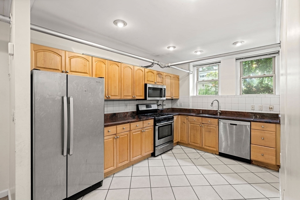 Property Photo:  52 Garden Street B2  MA 02138 