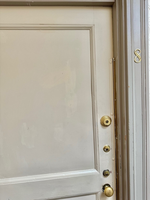 Property Photo:  6 Newport Road 8  MA 02140 
