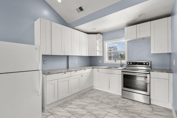 Property Photo: 211 Green St MA 02301