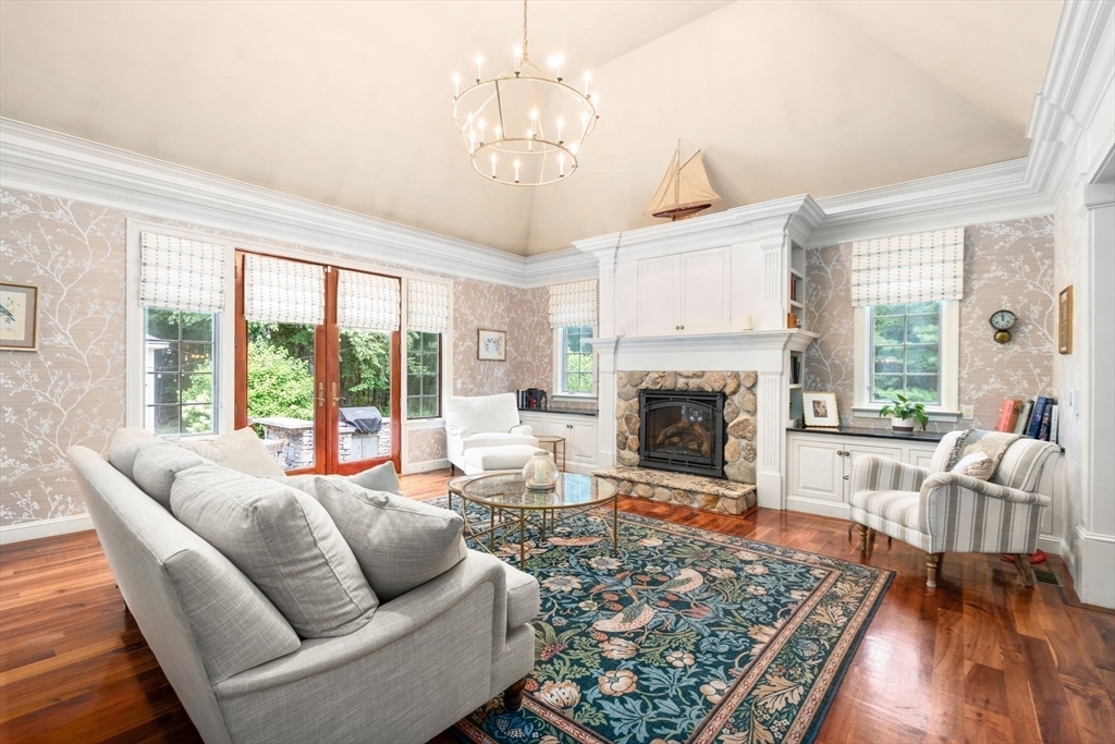 Property Photo: 114 Fox Run Rd MA 01740