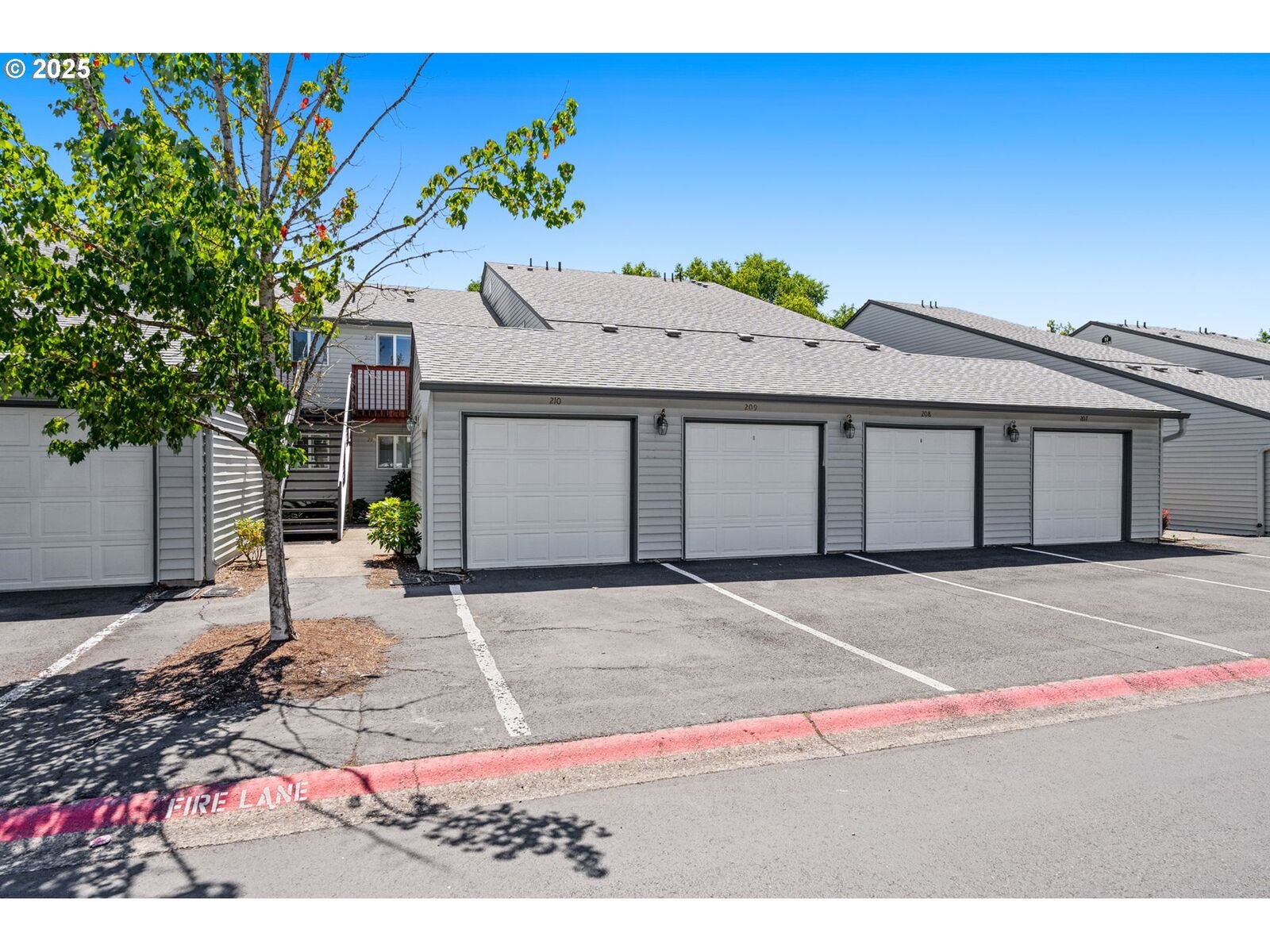 Property Photo:  4000 NE 109th Ave G209  WA 98682 