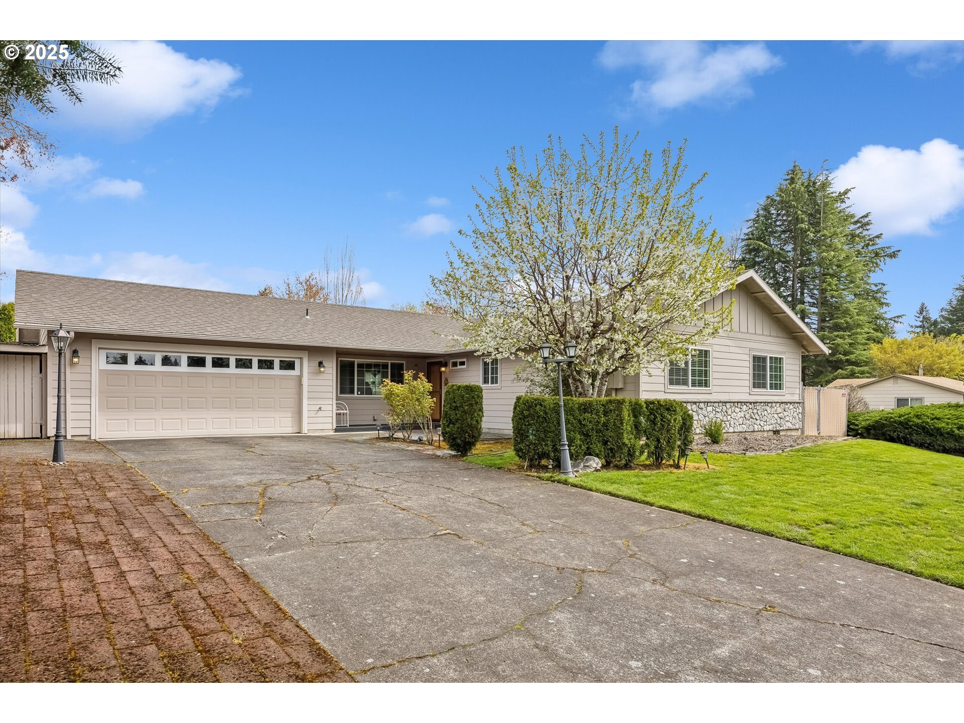 Property Photo: 5470 SW 195th Ave OR 97078