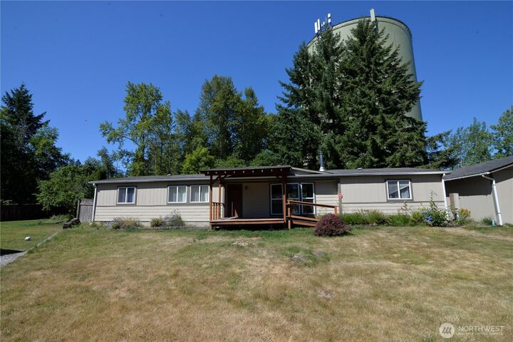 Property Photo:  19126  98th Avenue Ct E  WA 98375 
