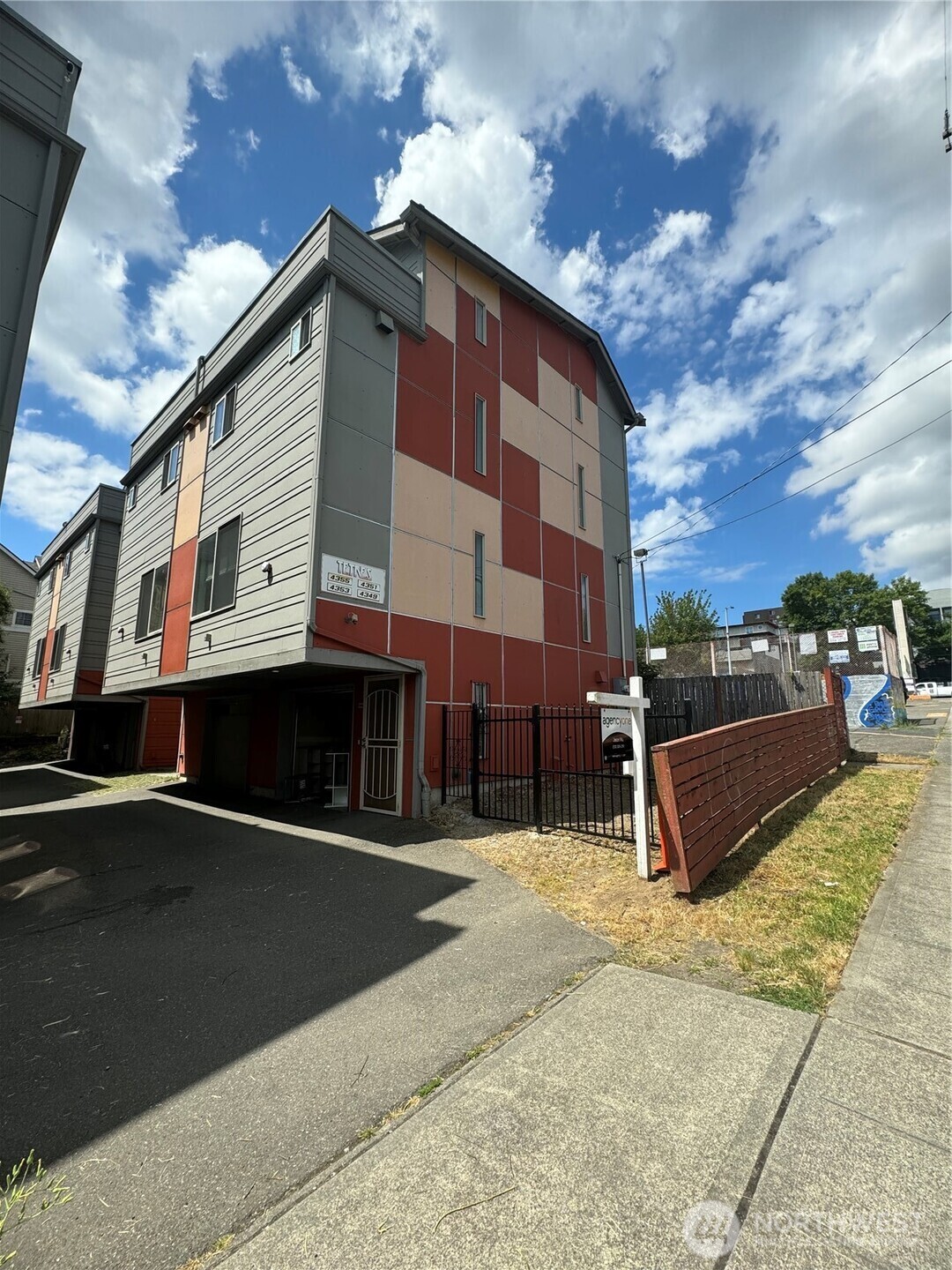 Property Photo: 4355 8th Avenue NE WA 98105