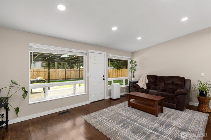 Property Photo:  5022  163rd Place SW  WA 98026 