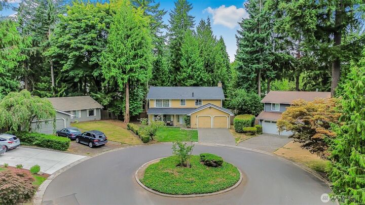 Property Photo:  20702 NE 42nd Place  WA 98074 