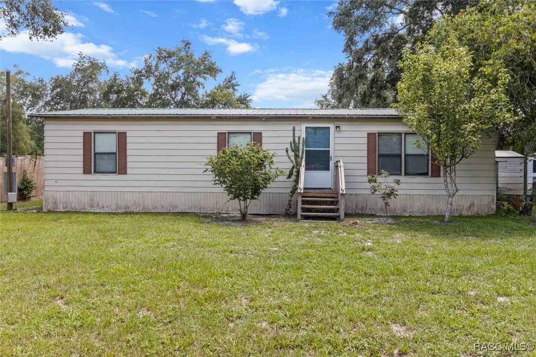 Property Photo: 11770 E Warmouth Court FL 34436