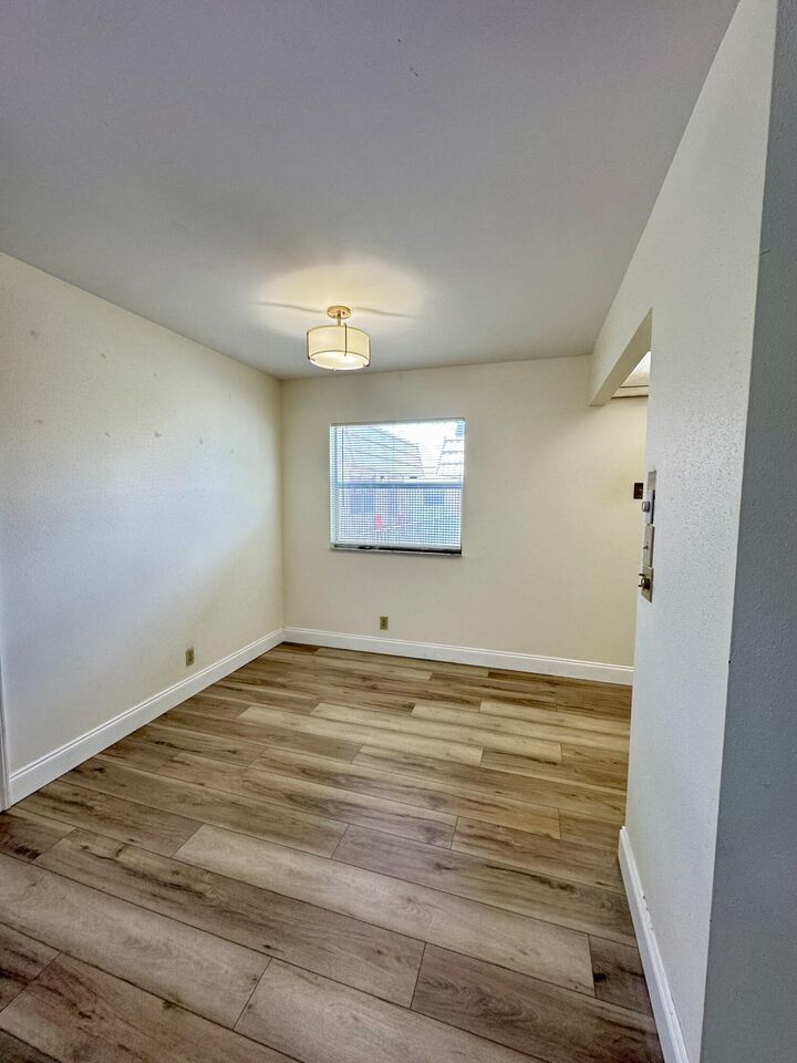 Property Photo: 460 Saxony J FL 33446