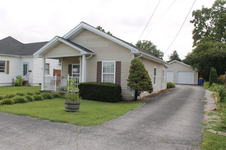 Property Photo: 1448 Magnolia Street KY 42101