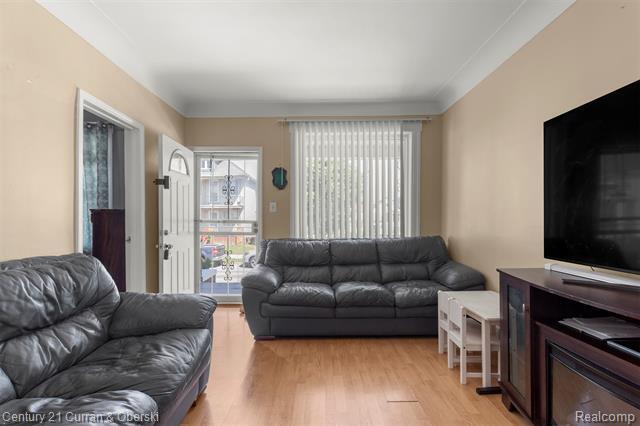 Property Photo:  2328 Zinow Street  MI 48212 