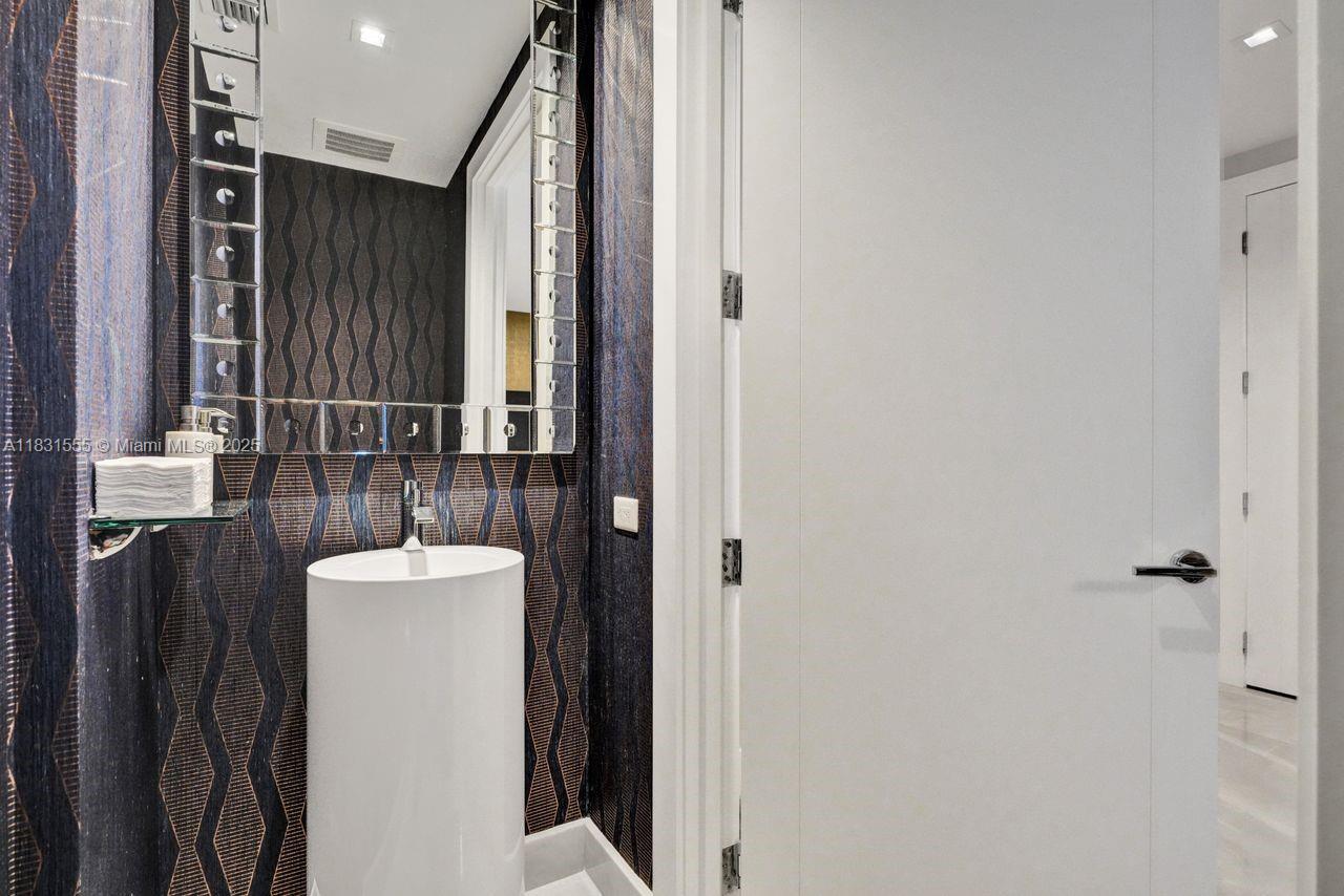 Property Photo:  18501 Collins Ave 402  FL 33160 