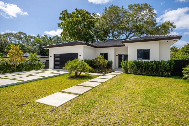 Property Photo:  1030 NE 121st St  FL 33161 
