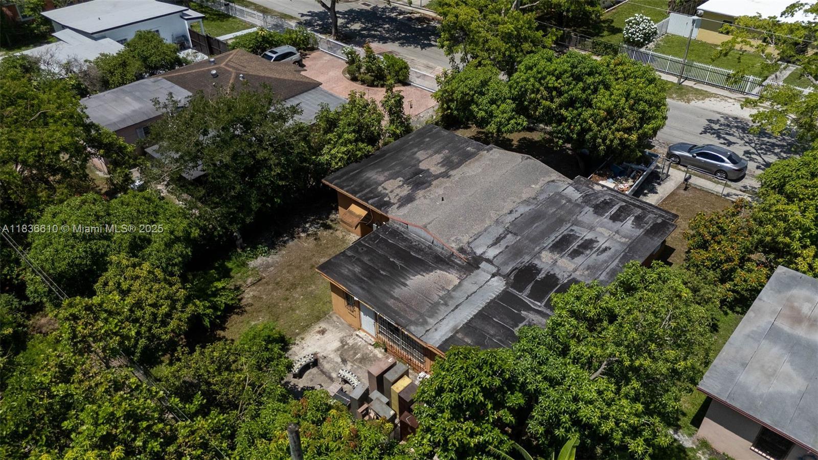 Property Photo: 13785 NW 5th Ave FL 33168