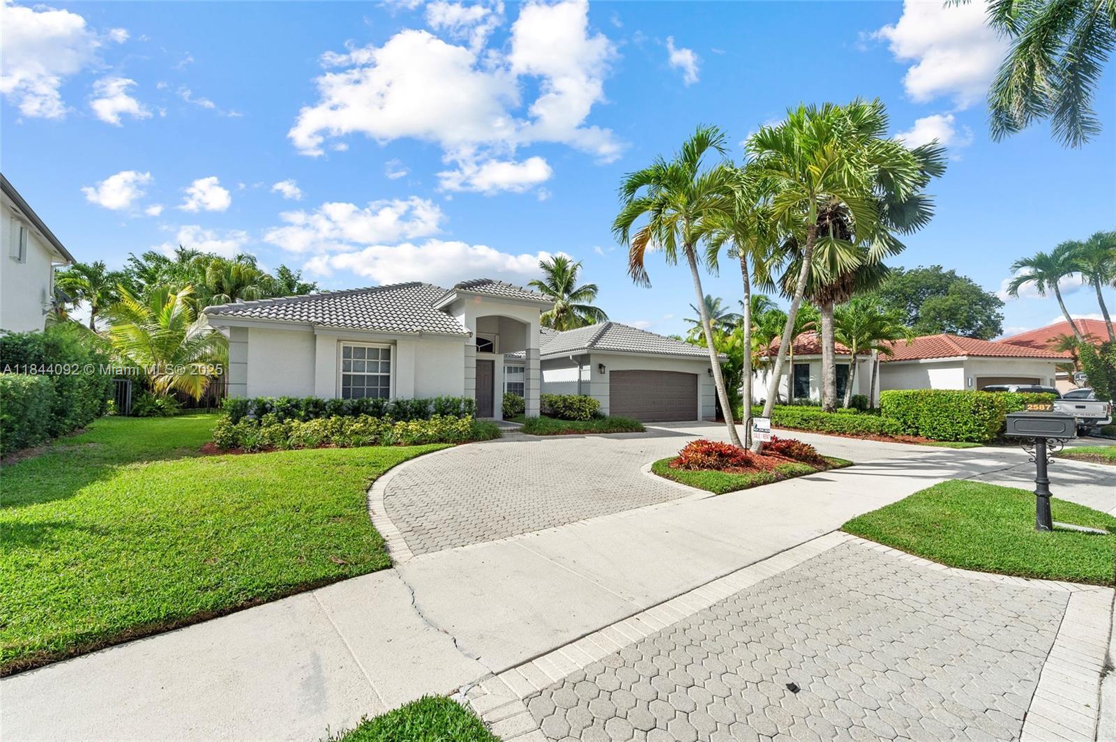 Property Photo: 2587 Jardin Ct 0 FL 33327