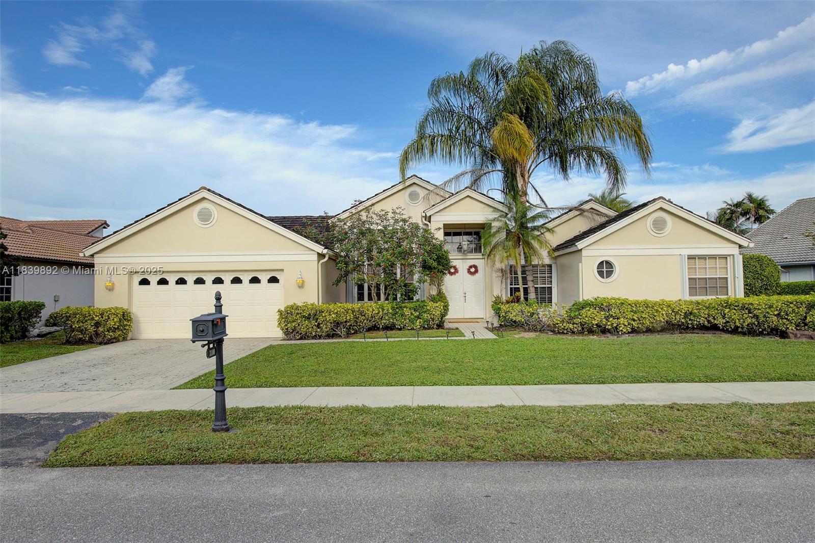 Property Photo: 3100 Old Orchard Rd FL 33328