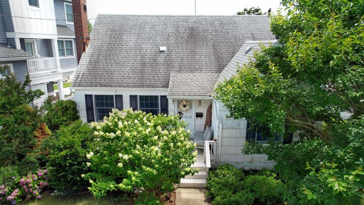 Property Photo: 211 W Seaspray NJ 08226