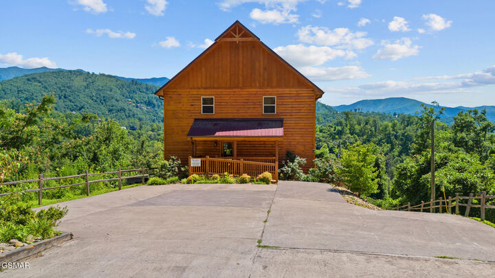 320 Pinnacle Cottage Way  Gatlinburg TN 37738 photo