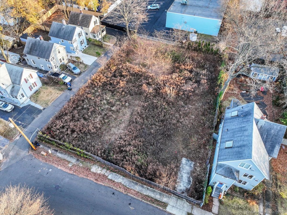 Property Photo:  2&Amp8 Ashburton Place  CT 06516 