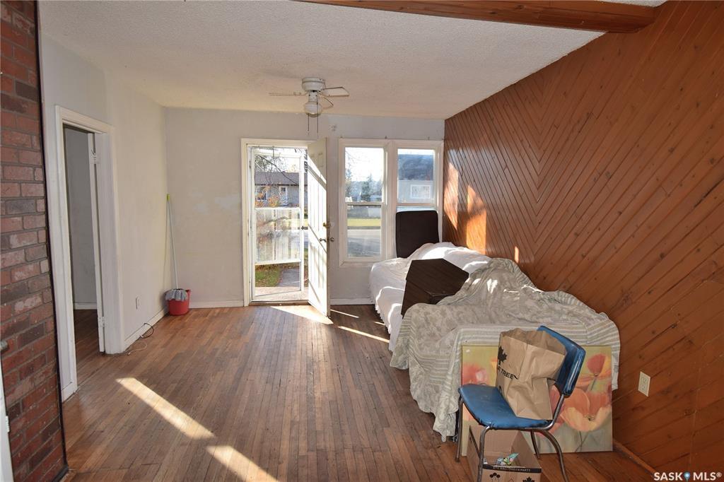 Property Photo:  1838 15th Street W  SK S6V 3T7 