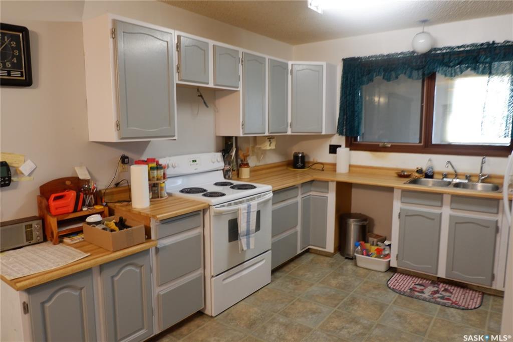 Property Photo: 235 King Street SK S0H 0Z0