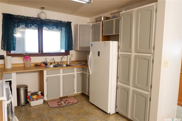 Property Photo: 235 King Street SK S0H 0Z0