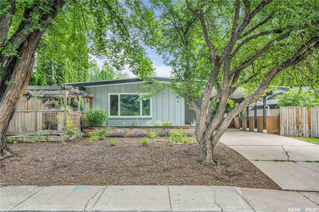 82 Phillips Crescent  Saskatoon SK S7H 3N1 photo