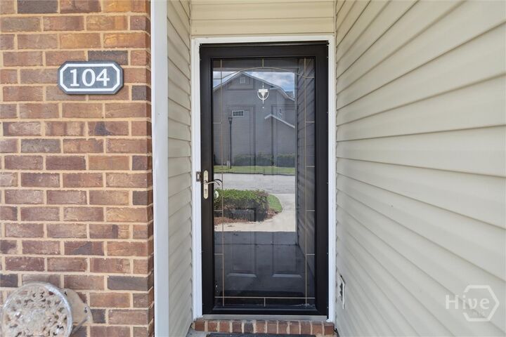 Property Photo:  104 Kendal Court  GA 31419 