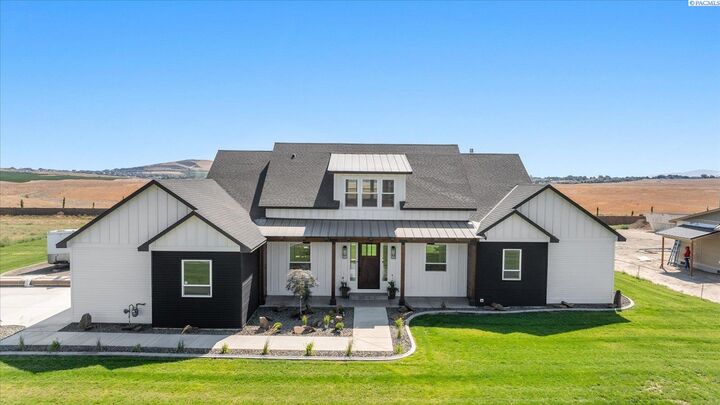 Property Photo:  7007 Grange St  WA 99338 