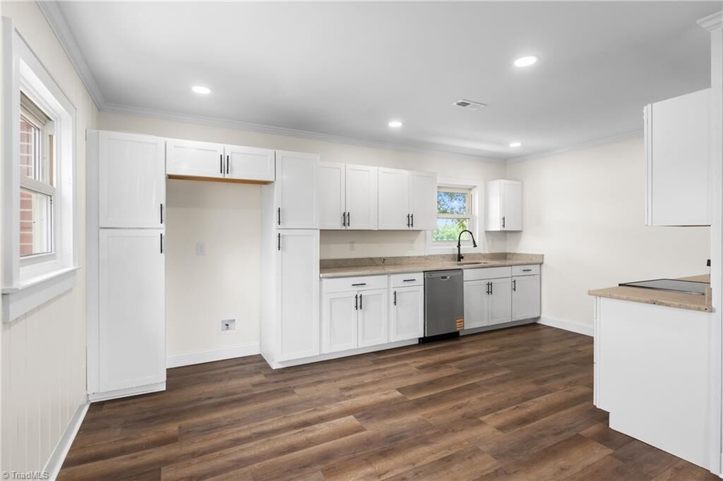 Property Photo: 2404 Beulah Road NC 27011