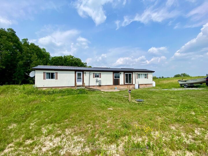28 Hilltop Road S — photo 1