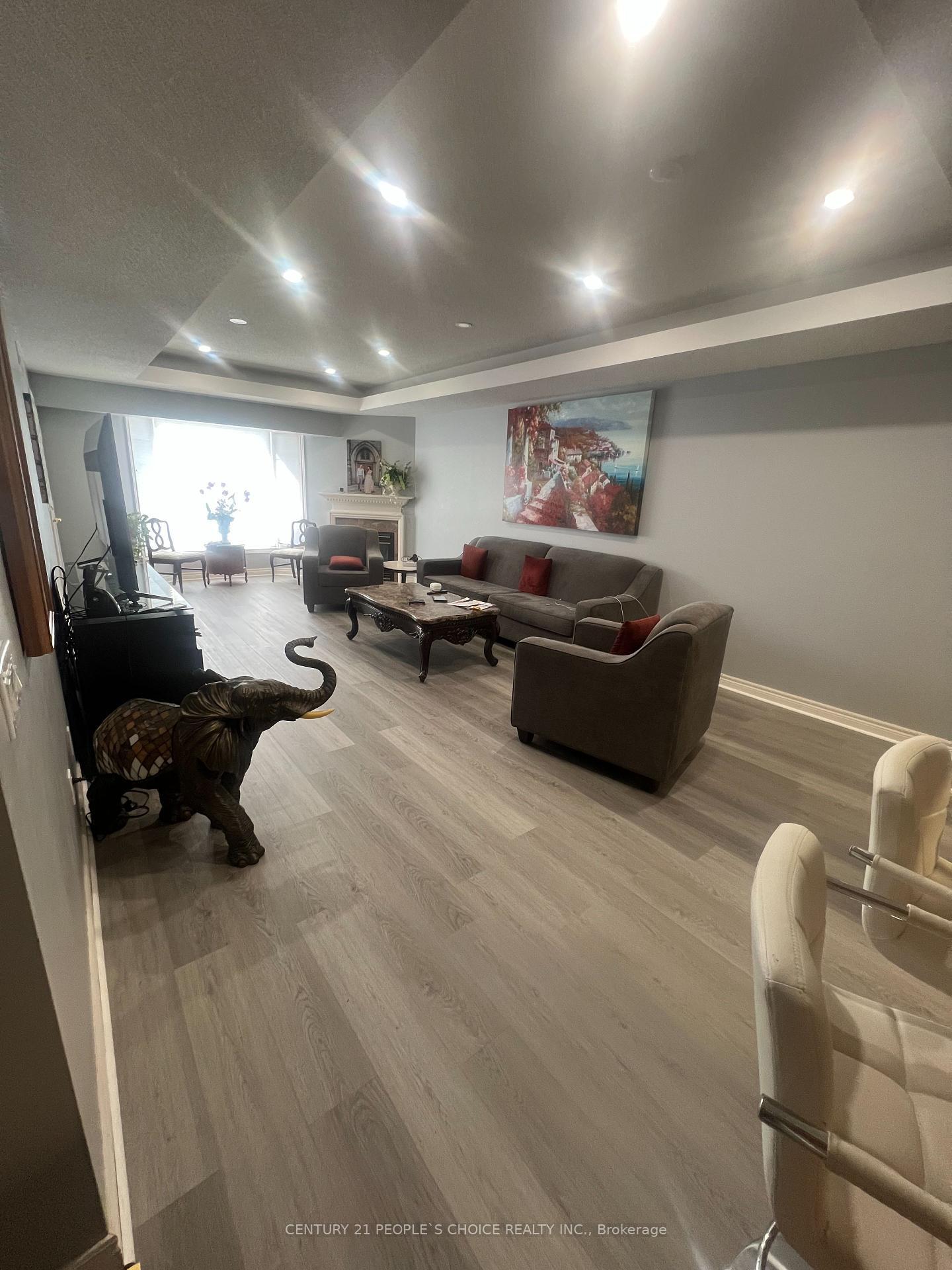 Property Photo:  990 Golf Links Road 308  ON L9K 1J8 