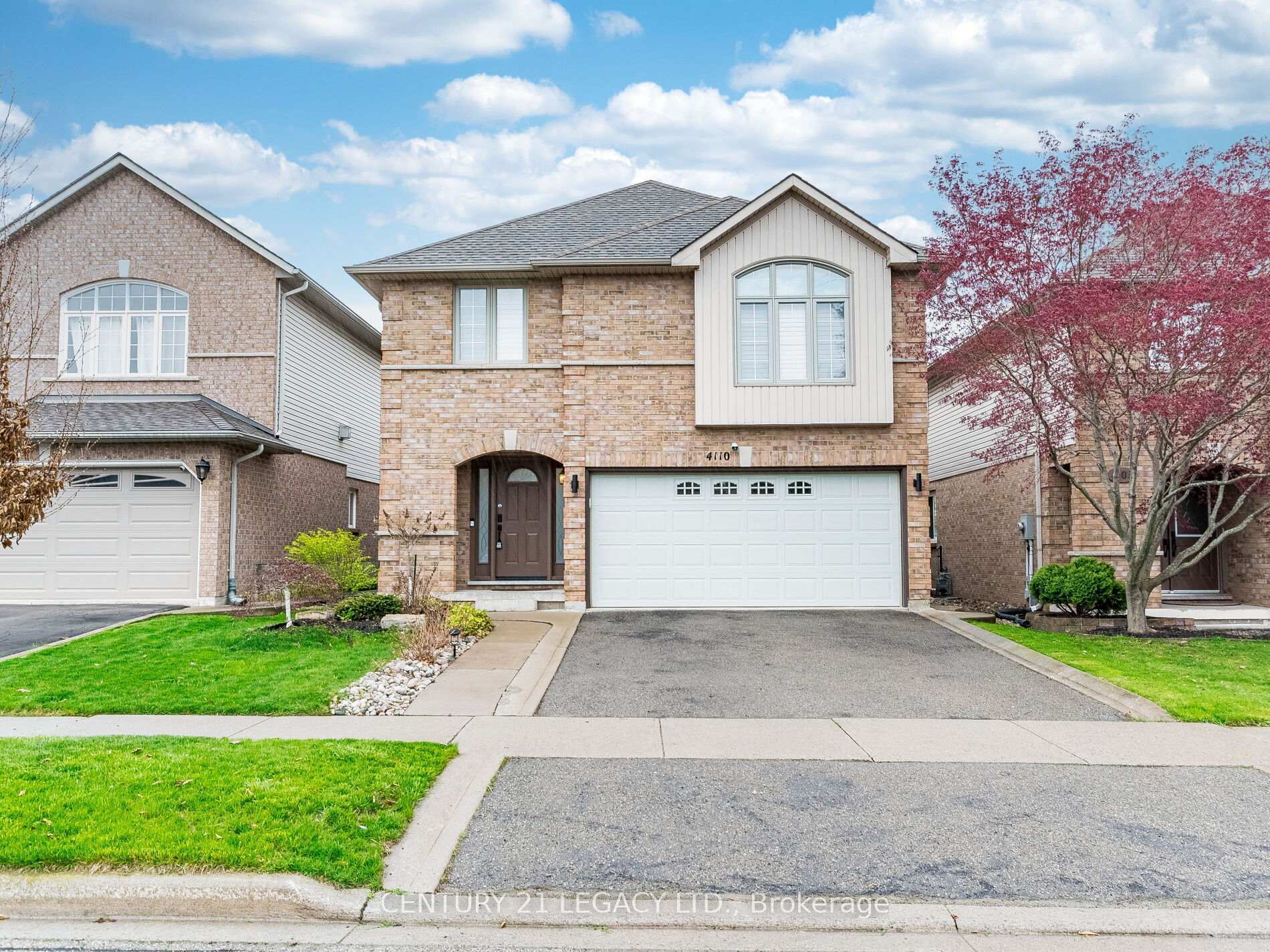 Property Photo:  4110 Forest Run Avenue  ON L7M 4L7 