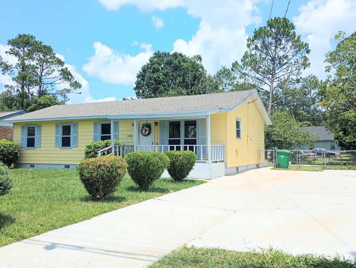 Property Photo: 1306 Bethune GA 31601