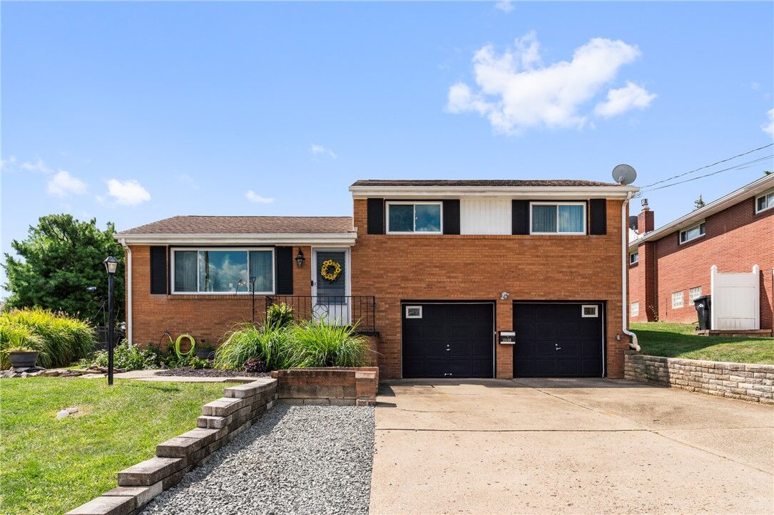 Property Photo: 13550 Ann Dr PA 15642