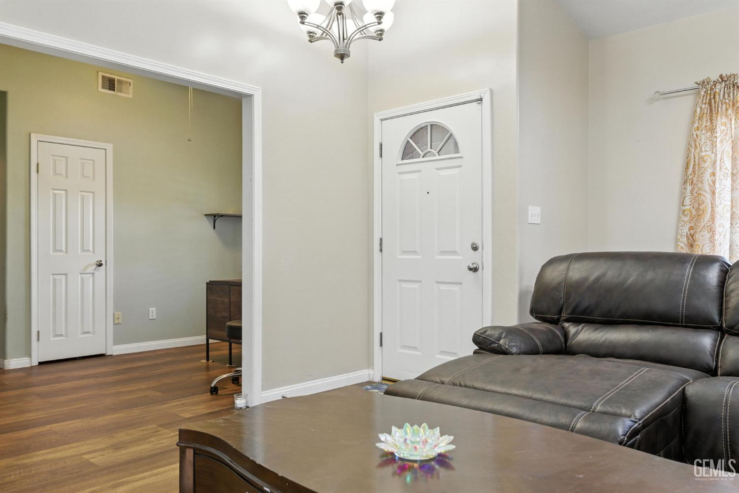 Property Photo: 12523 Catskill Drive CA 93312