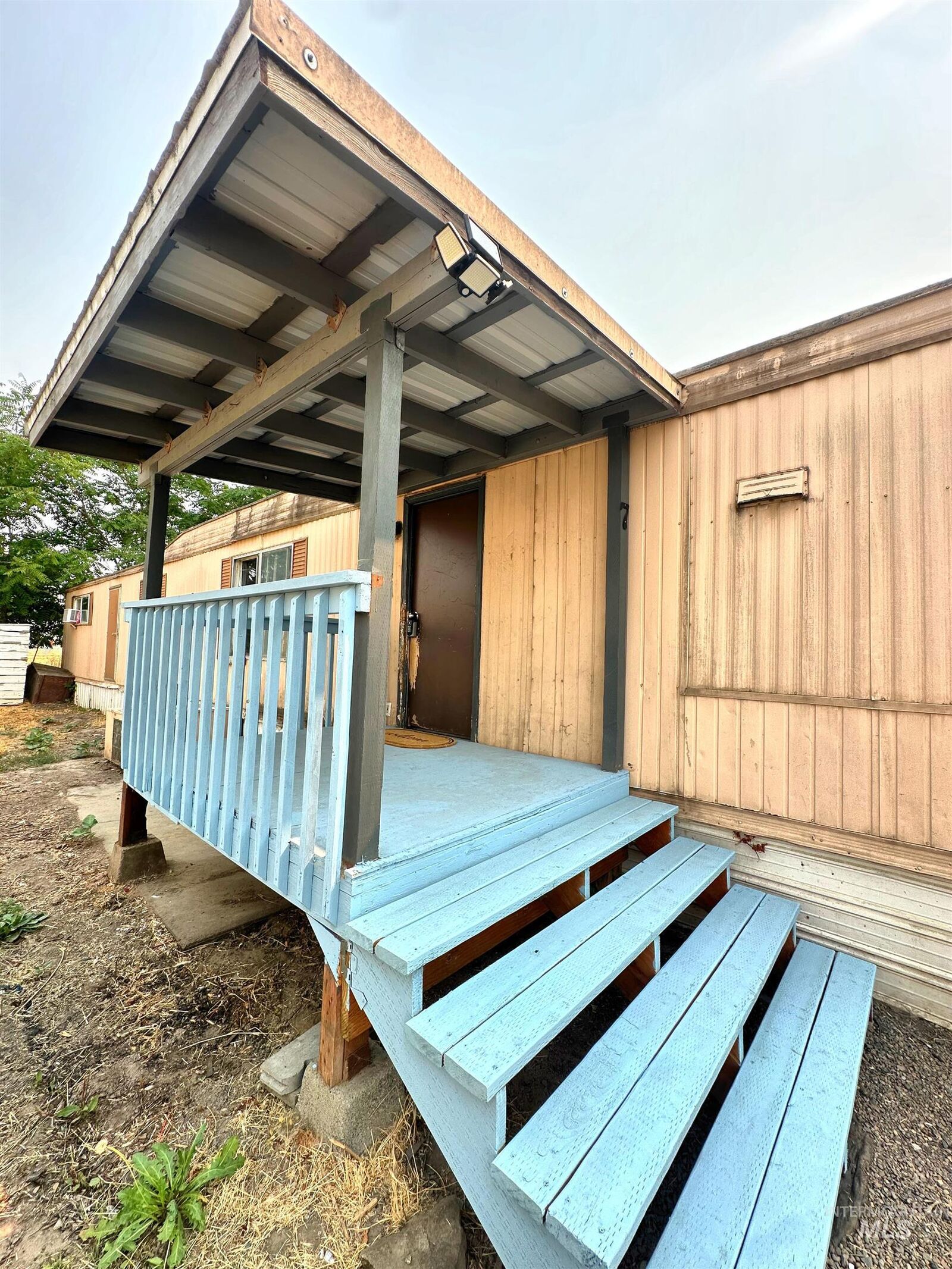 Property Photo:  628 Burrell Ave 7  ID 83501 