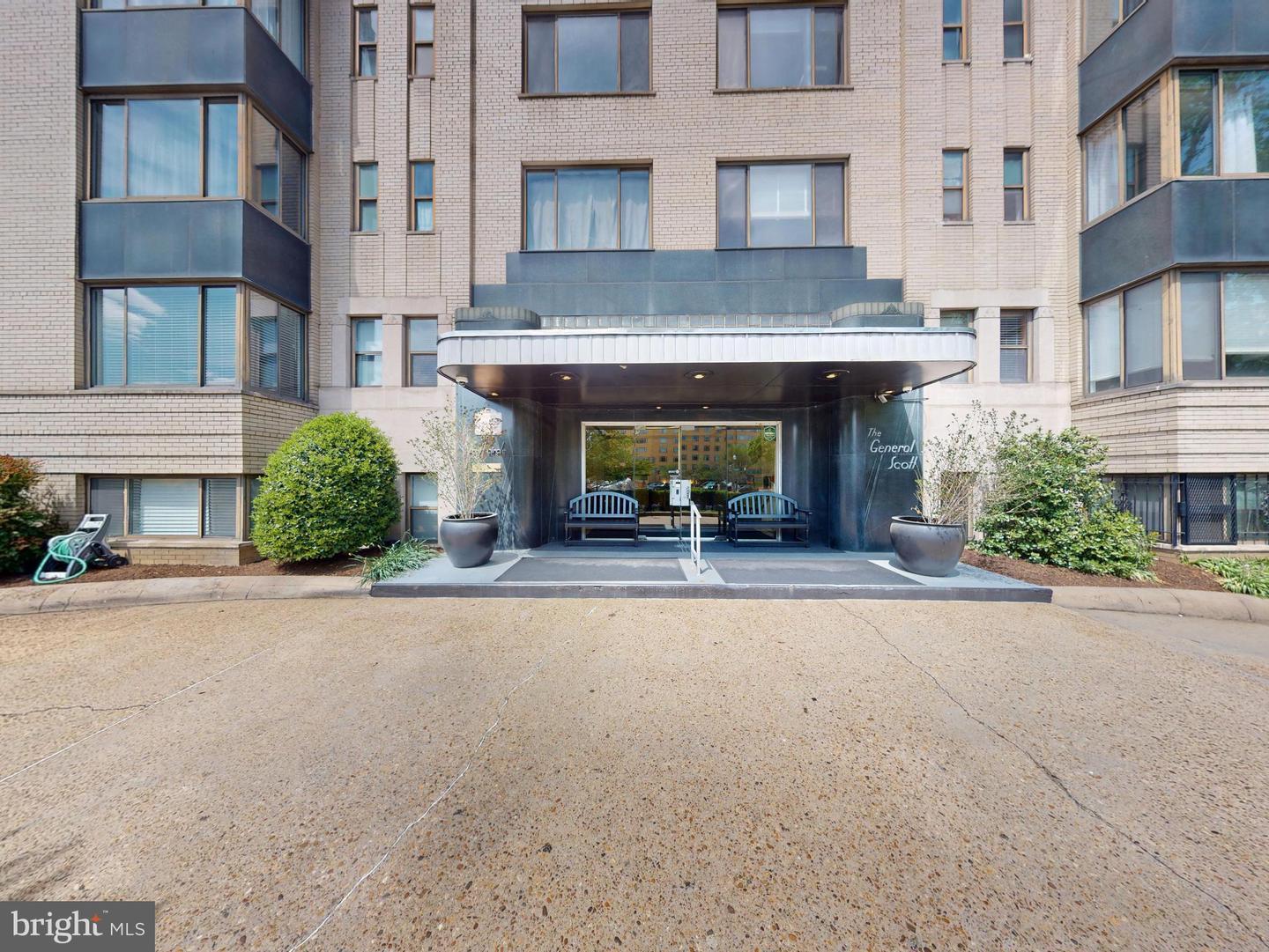 Property Photo:  1 Scott Circle NW 713  DC 20036 