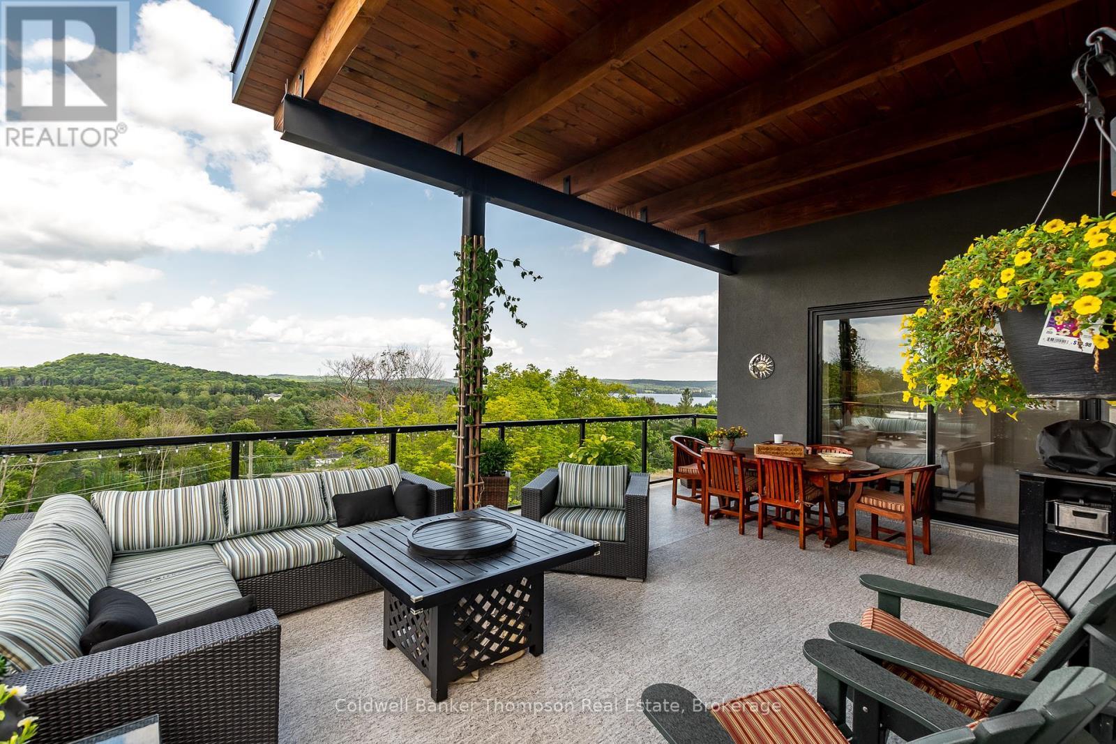 Property Photo: 18 Campus Trail 403 ON P1H 0K2