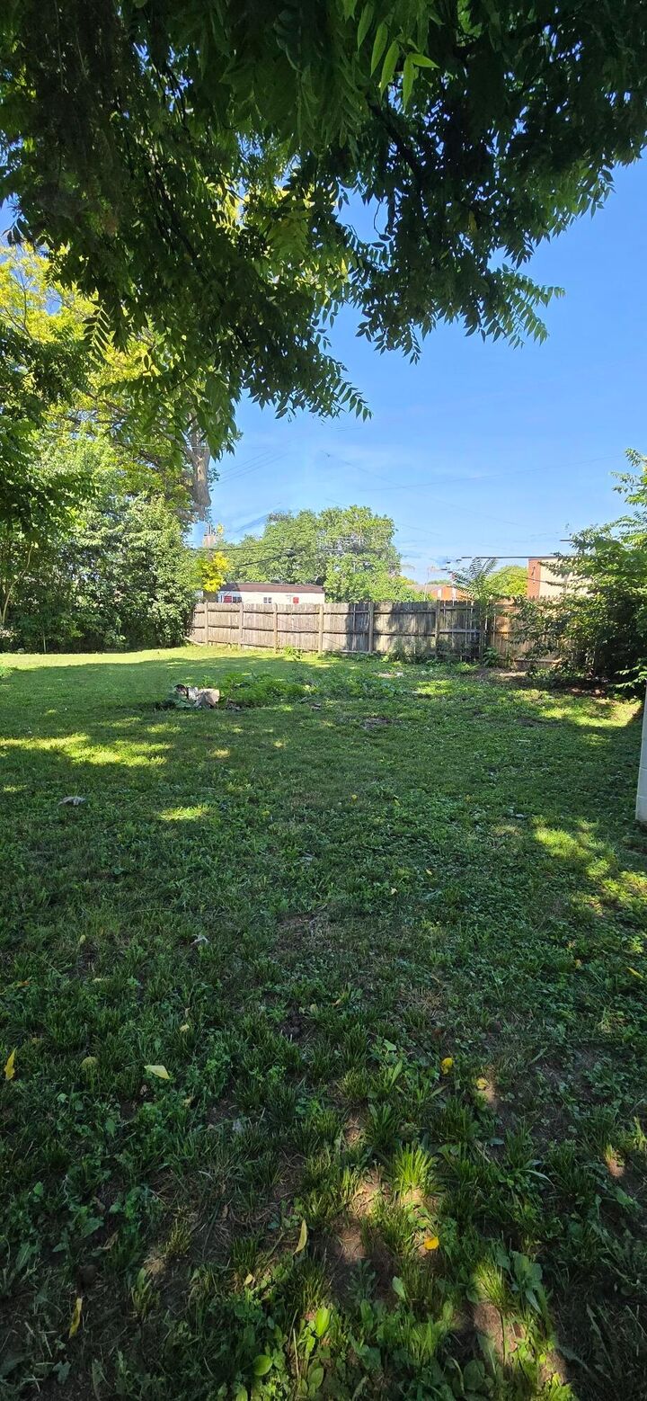 Property Photo: 2076 Agler Road OH 43211